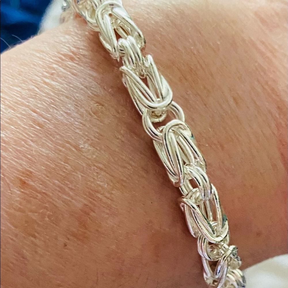 Beautiful silver bracelet. Simple. Classic!